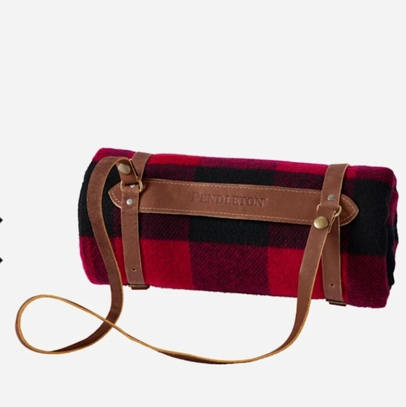 Pendleton | Other | Pendleton Wool Motor Robe With Leather Carrier ...